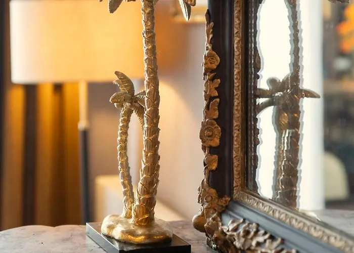 Emilia - De Prestige Au Coeur De Nancy